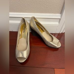 Michael Kors Gold Metallic Wedge Sz 7M